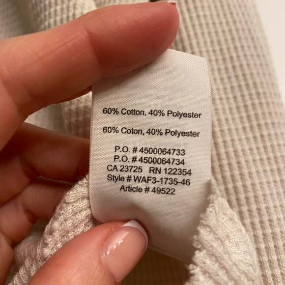 Aritzia Henley top. Last day to buy - Picture 4 of 5